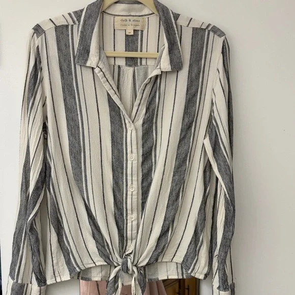 Anthropologie Cloth & Stone Button Down Tie Front Top - Picture 2 of 8